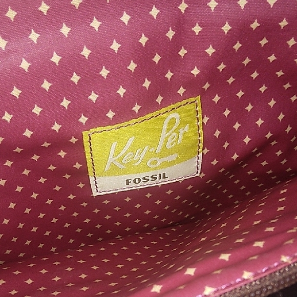 Fossil Red and Yellow Laptop Bag with Elegant Design - Picture 4 of 5